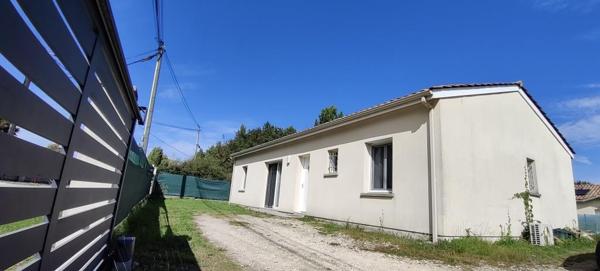 Maison familiale 3 chambres et bureau, piscine. Saint-Yzan-de-Soudiac (33920)