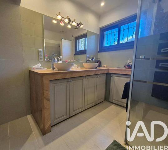 Maison à vendre 5 pièces 157 m² Redessan