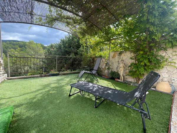 Maison de 197 m² avec vue dominante sur la campagne, sur un terrain de 2 360 m²