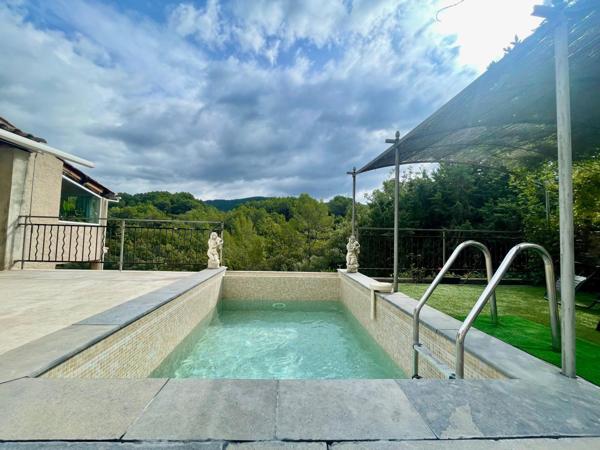 Maison de 197 m² avec vue dominante sur la campagne, sur un terrain de 2 360 m²