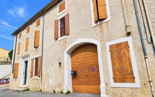 Maison 200m2 avec Garage 120m2 et Cour 80m2