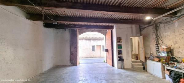 Maison 200m2 avec Garage 120m2 et Cour 80m2
