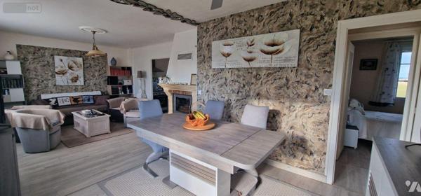 Maison à vendre à Louzy dans les Deux-Sèvres (79100), ref : 79/BB/524