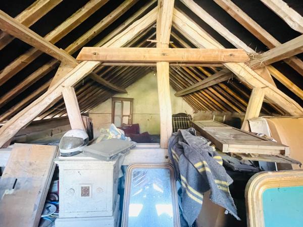 Deux dépendances à rénover à LORMAYE (28)