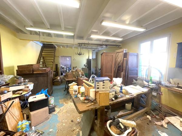 Deux dépendances à rénover à LORMAYE (28)