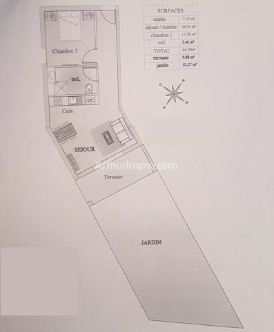 Vente                                                      Appartement
                        
                     2 pièces                      45 m2                     à Sainte-Maxime