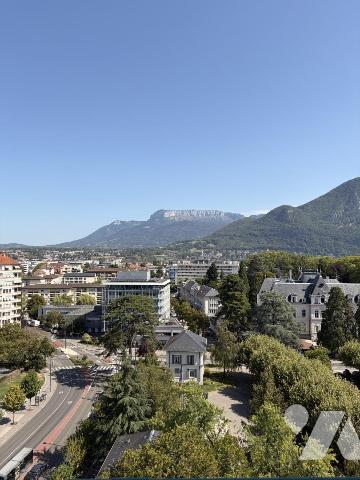 ANNECY : Rue de la République