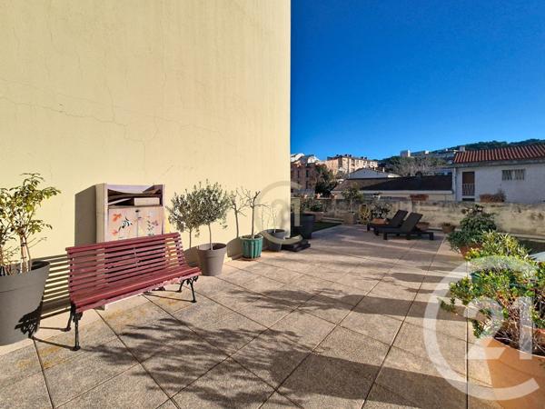 Appartement T5 à vendre  5 pièces - 123 m2 SALON DE PROVENCE - 13