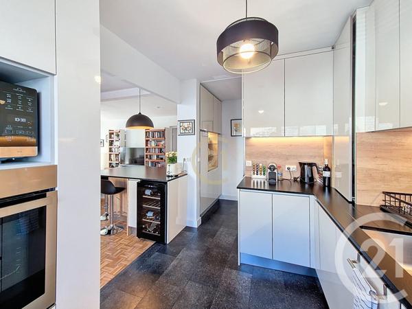 Appartement T5 à vendre  5 pièces - 123 m2 SALON DE PROVENCE - 13