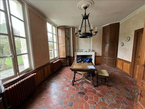 Maison à vendre |  Saint-Savinien |  10 pièces | 235 m²