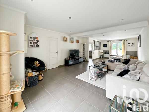 Maison 5 pièces de 115 m² à Mennecy (91540)