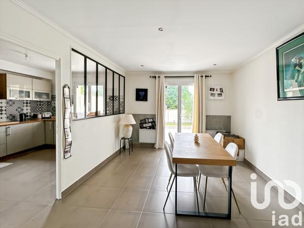 Maison 5 pièces de 115 m² à Mennecy (91540)