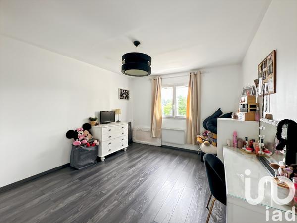Maison 5 pièces de 115 m² à Mennecy (91540)