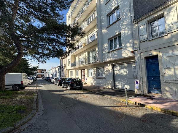 A 2min du centre-ville, T2 de 58m² avec garage en résidence sécurisée