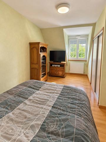 Maison à vendre 5 pièces VAUX SUR SEINE (78) - garage - dépendances - jardin - cuisine d'été