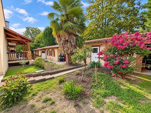 Maison à vendre 5 pièces VAUX SUR SEINE (78) - garage - dépendances - jardin - cuisine d'été