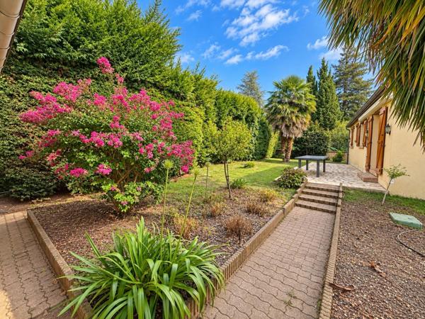 Maison à vendre 5 pièces VAUX SUR SEINE (78) - garage - dépendances - jardin - cuisine d'été