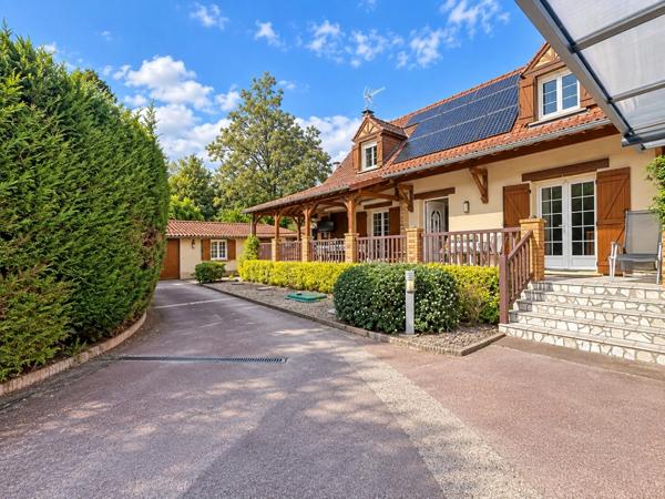 Maison à vendre 5 pièces VAUX SUR SEINE (78) - garage - dépendances - jardin - cuisine d'été