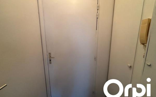 Appartement à louer    1 pièce • 30,90 m2 Montigny-le-Bretonneux