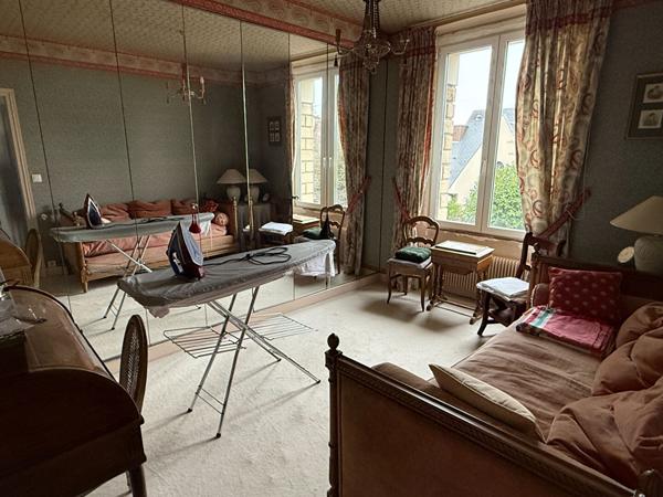 Maison de 1930 - 168 m2 - 5 chambres - Hyper Centre de CAEN