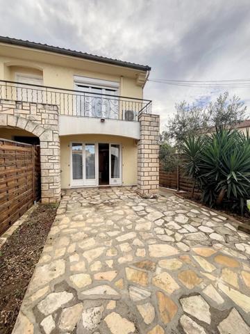 *** APPARTEMENT T2 MEUBLE * TERRASSE * PARKING ***