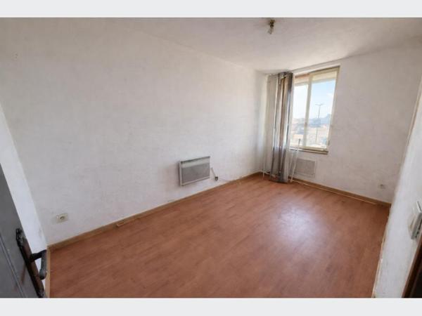 Immeuble à Vendre à ST AMAND LES EAUX