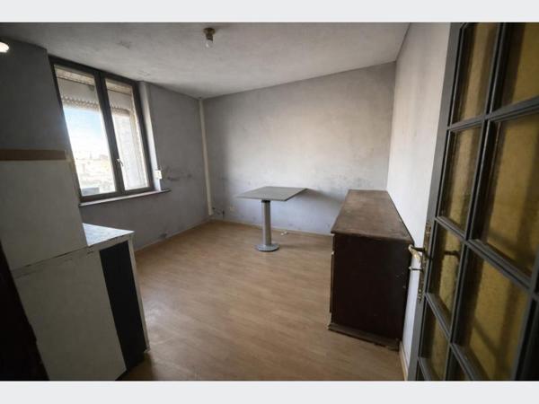 Immeuble à Vendre à ST AMAND LES EAUX