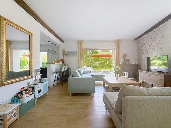 Maison ancienne rénovée de plain-pied à Saint-Avertin, Proche bourg