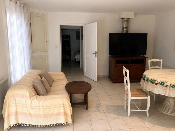 Maison de 100 m² avec jardin et belle terrasse couverte – Proche centre-ville