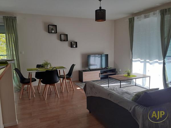 Appartement à louer Noyal Chatillon Sur Seiche : 3 pièces, 64m² avec 2 chambre(s) à 909€ - AJP Immobilier Pacé