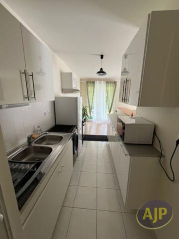 Appartement à louer Noyal Chatillon Sur Seiche : 3 pièces, 64m² avec 2 chambre(s) à 909€ - AJP Immobilier Pacé