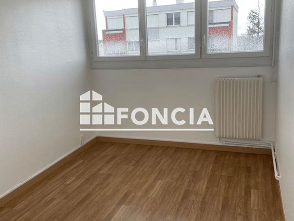 Location Appartement 3 pièces 63.65 m² - 117 BOULEVARD DE LAMBALLE BAT F Fleury Les Aubrais 45400