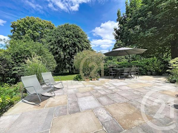 Maison à vendre  10 pièces - 302,30 m 2   FONTENAY LE FLEURY  - 78