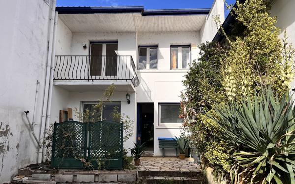 Maison à vendre    3 pièces •  Peyrehorade