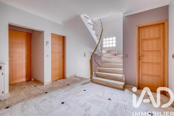 Maison à vendre 8 pièces 196 m² Chelles