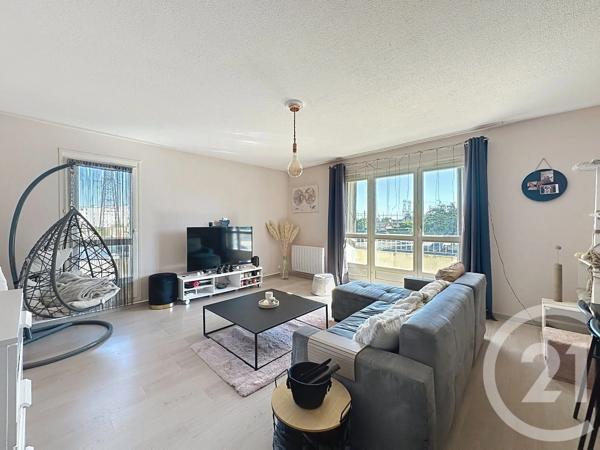 Appartement F3 à vendre  3 pièces - 70 m 2   GIEN  - 45