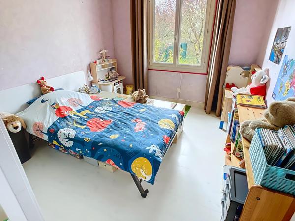 Maison individuelle sous sol total 3 chambres possibilite 4