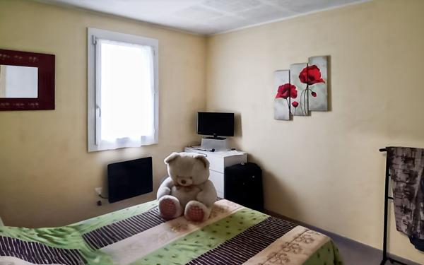 Maison à vendre    3 pièces •  Oraison