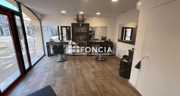 À vendre Local commercial 594.15 m² - Martigues 13500