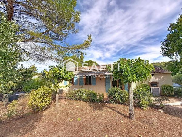 Carcès - Jolie maison de plain-pied avec terrain et garage.