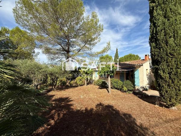 Carcès - Jolie maison de plain-pied avec terrain et garage.