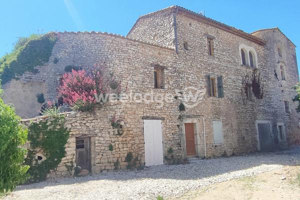 Maison à vendre 10 pièces de 260 m² à Saint-Christol