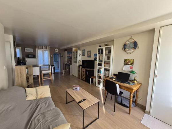 Appartement 2 pièces - 48 m² - Idéal tout à pied