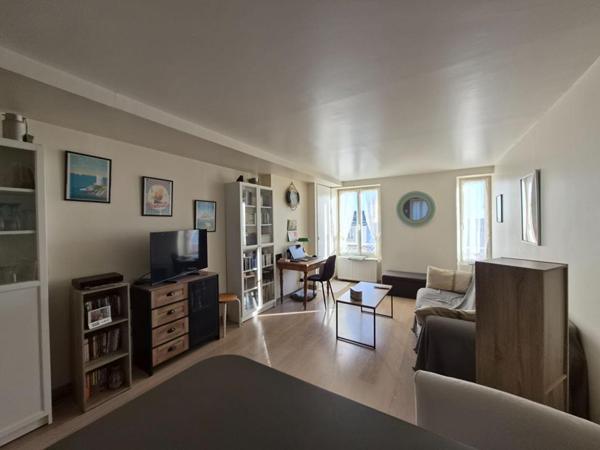 Appartement 2 pièces - 48 m² - Idéal tout à pied