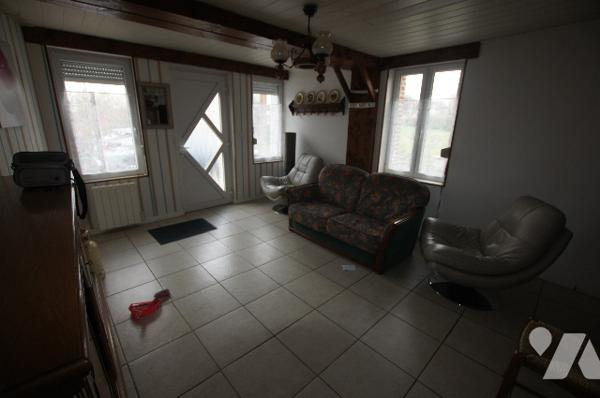 Immeuble locatif comprenant 2 logements meublés