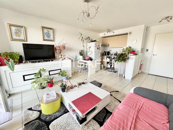 Appartement loué avec Ascenseur, Balcon et Place de parking