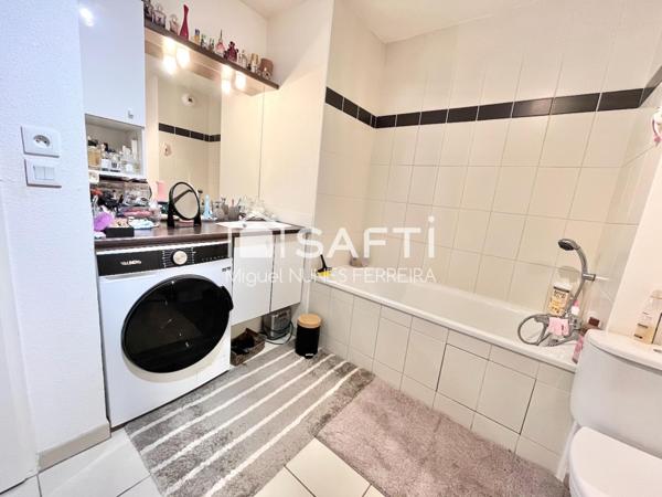 Appartement loué avec Ascenseur, Balcon et Place de parking