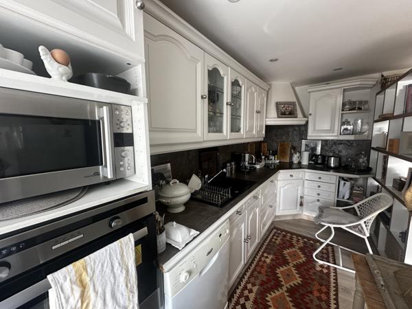 Appartement
         3 pièces
        - 60 m² Exclusivité 378 000 € *