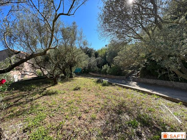 Terrain à bâtir de 702m² - Pignans