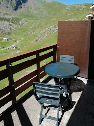 Appartement à vendre 1 pièces LA MONGIE (65) avec cellier, casier à ski, et balcon.